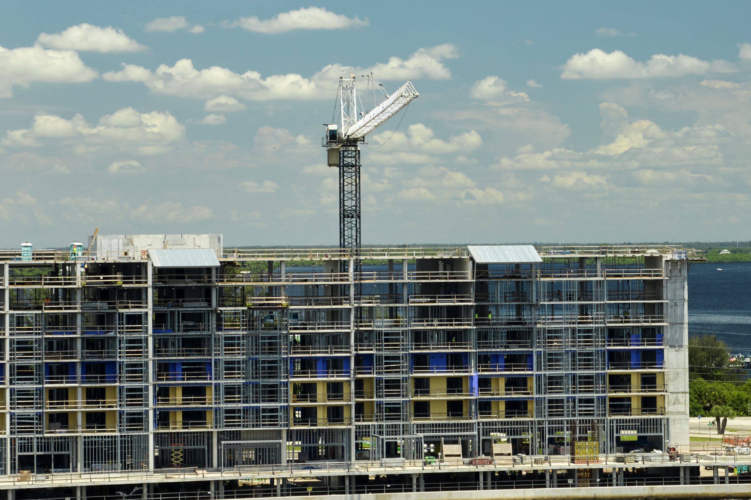 Tower cranes and frame structure of high residential apartment buildings